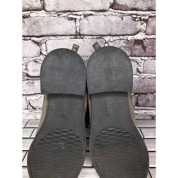 Clarks Metallic Leather Taupe Nevella Devon Zip Ankle Boots Women 7.5M US/38EU - Picture 8 of 16